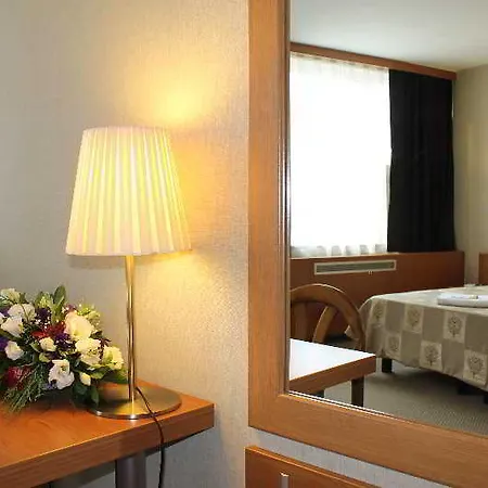 Kent Hotel 3*